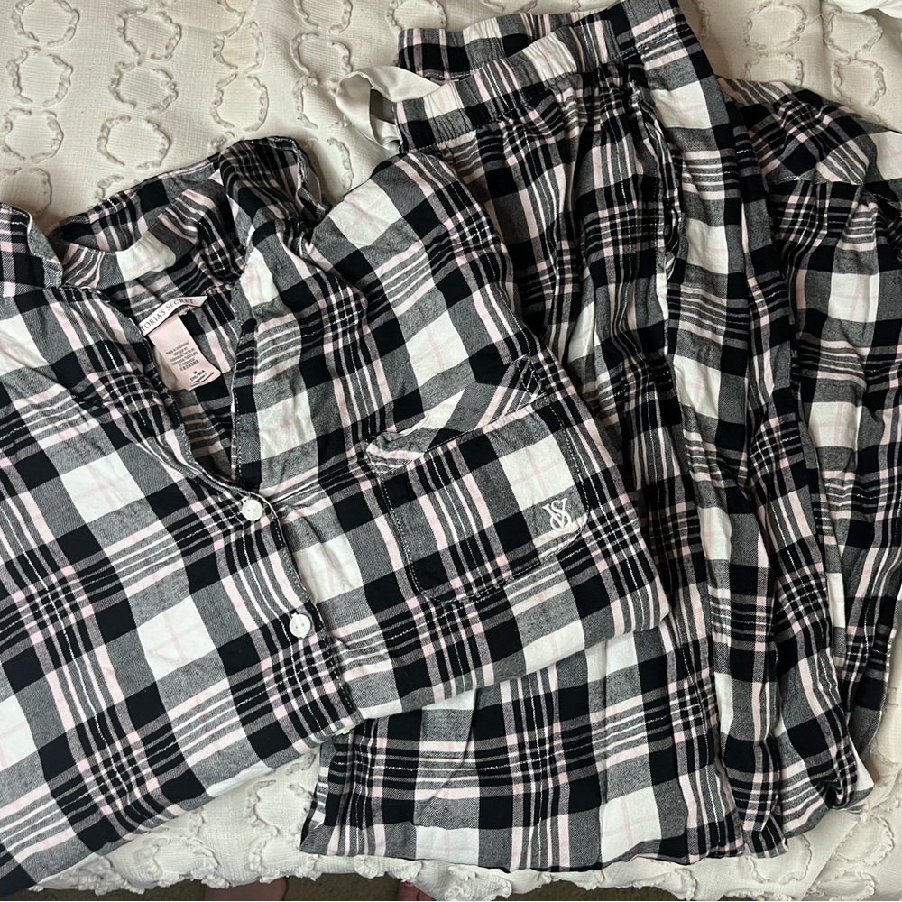 Victoria’s Secret pajama set pink black and white
